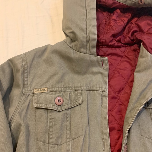 Billabong Olive and Red Small Jacket - Picture 2 of 4